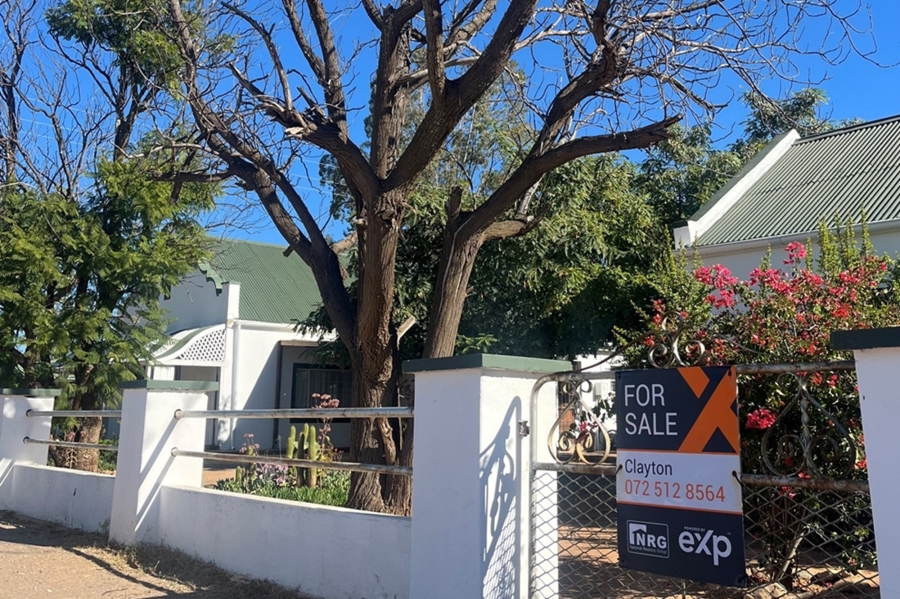 4 Bedroom Property for Sale in Steytlerville Eastern Cape